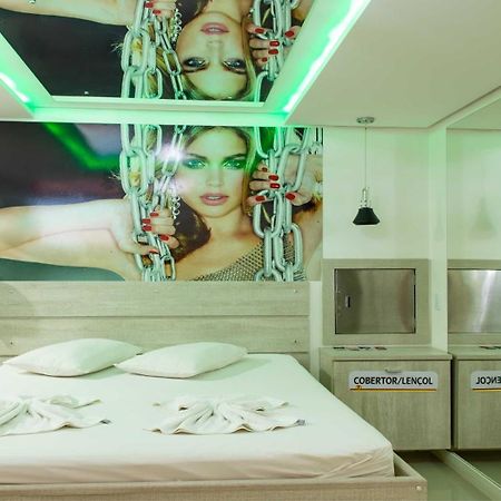 Motel Drive In T - Prolongamento Da Avenida Getulio Vargas Facil Acesso Ao Shopping Patio Chapecó Exteriör bild