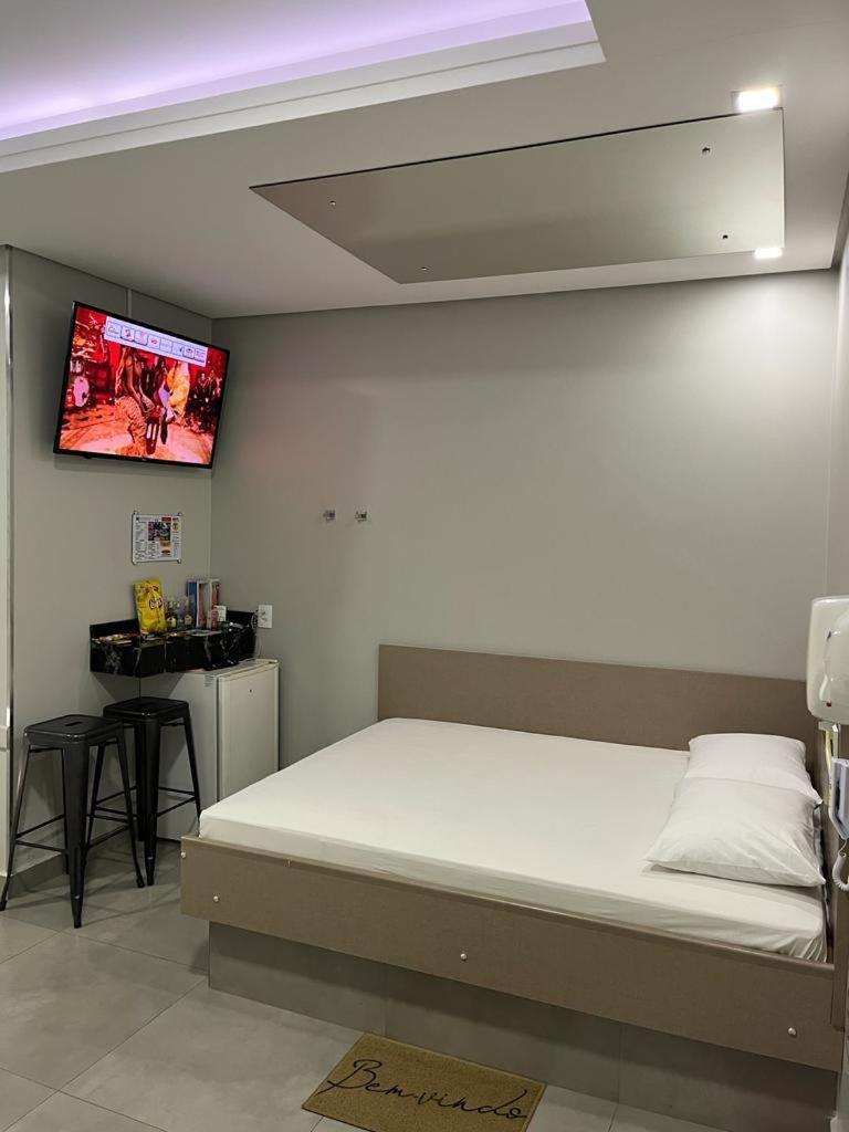 Motel Drive In T - Prolongamento Da Avenida Getulio Vargas Facil Acesso Ao Shopping Patio Chapecó Exteriör bild